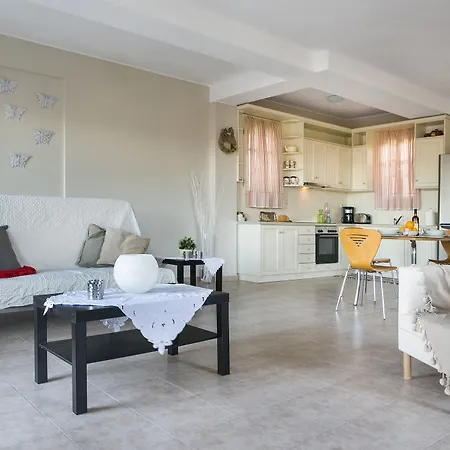 Isalos Appartement *