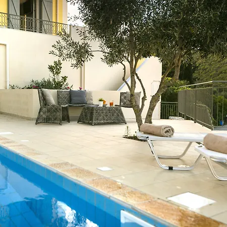 Apartment Isalos